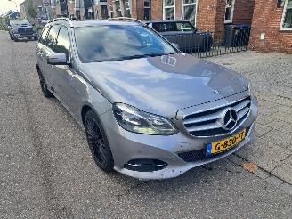 Damaged car Mercedes E-klasse 220 cdi automaat 2014/9