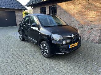 Vaurioauto  passenger cars Renault Twingo 1.0 SCe AUTHENTIQUE 2015/1
