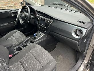 Toyota Auris 1.8 HYBRID DYNAMIC NAVI picture 3