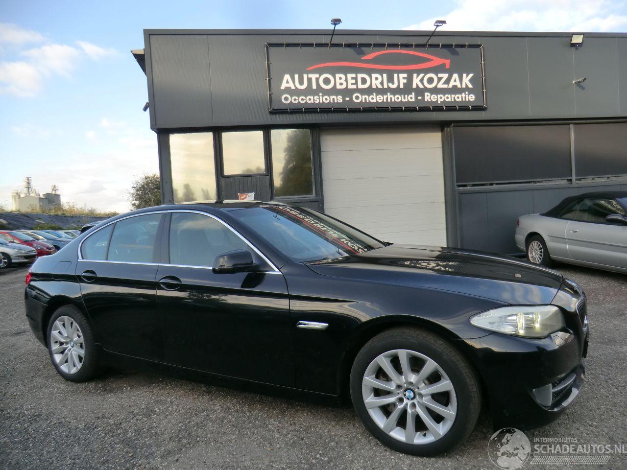 BMW 5-serie 525d High Executive LEER AUTOMAAT