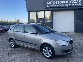 occasion passenger cars Skoda Fabia Combi 1.6-16V Ambiente Business AUTOMAAT PDC 2009/1
