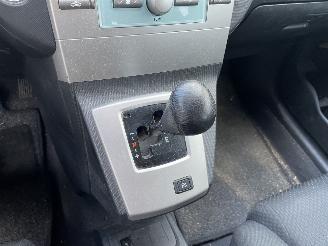 Toyota Corolla-verso 1.8 VVT-i Sol AIRCO AUTOMAAT 7p. picture 11