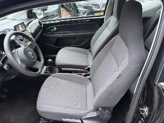 Volkswagen Up! 1.0 High up! AIRCO NAVI NIEUWE APK picture 10
