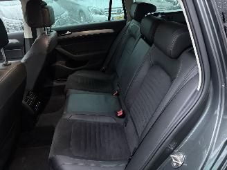 Volkswagen Passat 1.6 TDI Highline Airco NAVI Cruise PDC picture 11