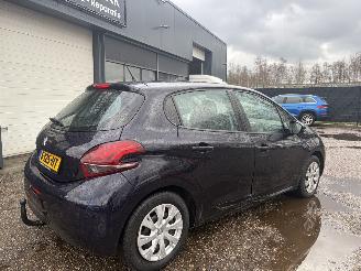 Peugeot 208 1.0 Pure Tech Access AIRCO PDC CRUISE picture 4