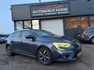 Auto incidentate Renault Mégane Estate 1.2 TCe Bose Airco Navi PDC 2017/4