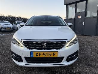 Peugeot 308 SW 1.2 PureTech Blue Lease Premium LEDER picture 6