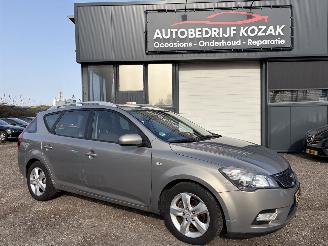  Kia Cee d Sporty Wagon 1.4 CVVT Navigator Plus Pack CRUISE 2013/1