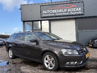 Vaurioauto  passenger cars Volkswagen Passat 1.6 TDI BlueMotion Executive NAVI PDC CRUISE 2013/10