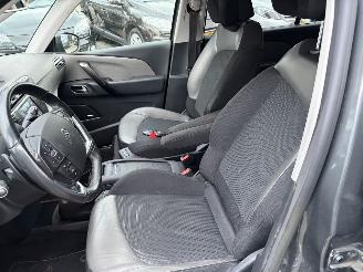Citroën C4 GRAND PICASSO 1.6 e-HDI EXCLUSIVE 7-pers AUTOMAAT picture 14