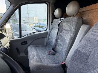 Renault Master T35 2.5 DCI L2H2 AIRCO picture 12