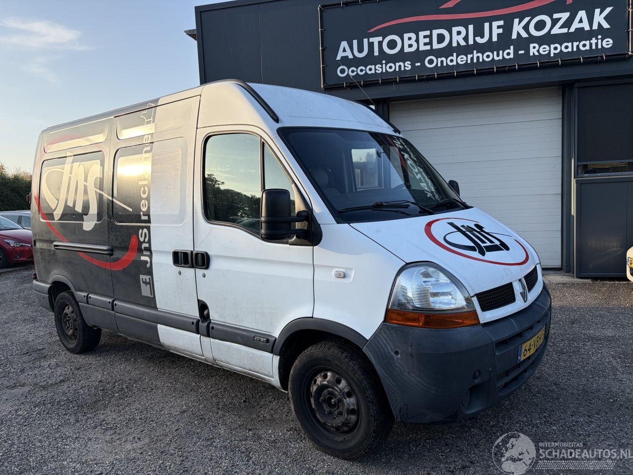 Renault Master T35 2.5 DCI L2H2 AIRCO