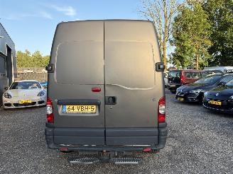 Renault Master T35 2.5 DCI L2H2 AIRCO picture 5