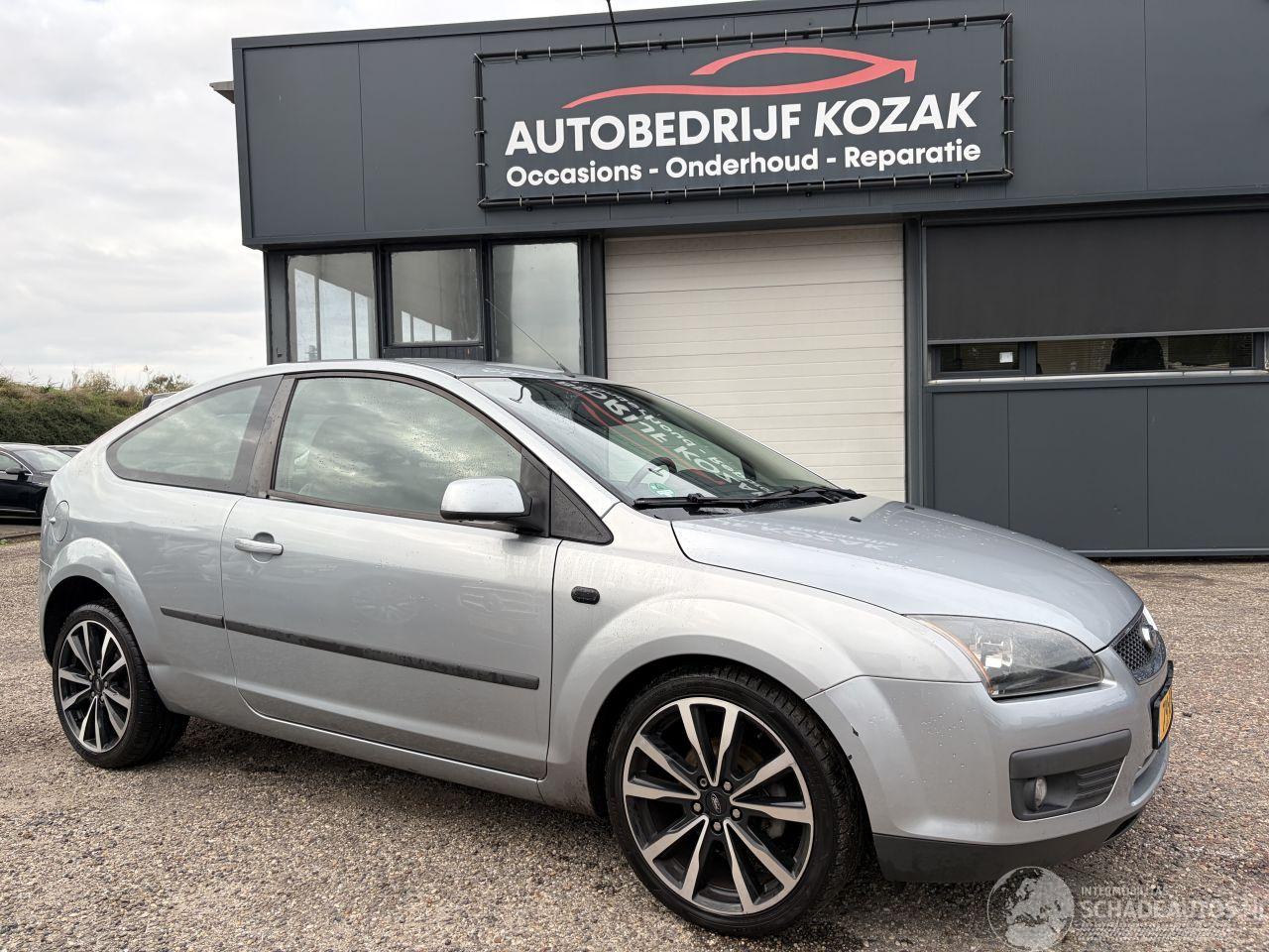 Ford Focus 1.6-16V First Edition AIRCO CRUISE PDC