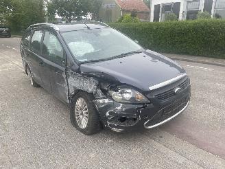 Vrakbiler auto Ford Focus 1.6 TDCi 110 Combi 2011/1