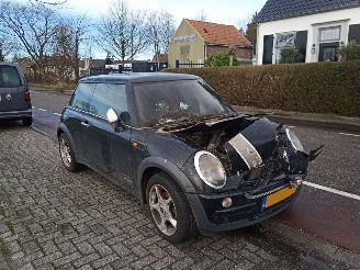 demontáž osobní automobily Mini One 1.6 16v 2002/4