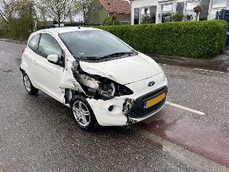 krockskadad bil auto Ford Ka 1.2 Cool & Sound 2010/9