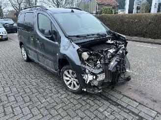 Salvage car Peugeot Partner 1.2-12V 2018/5