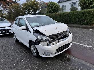 Schadeauto Peugeot 108 1.0-12V 2016/4