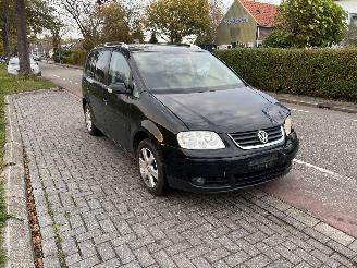 Auto incidentate Volkswagen Touran 2.0 FSi 2004/6