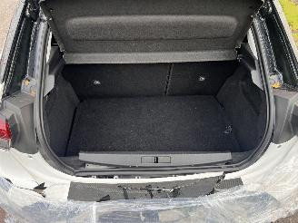 Opel Corsa 1.2-12v Edition picture 10