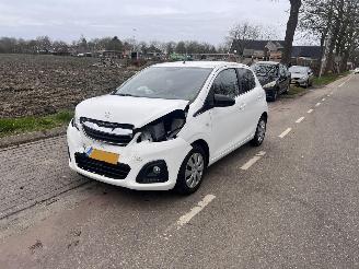 Peugeot 108 1.0-12V picture 2