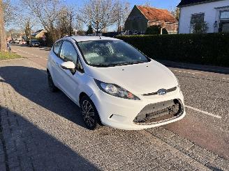 Uttjänta bilar auto Ford Fiesta 1.25-16V 2011/10