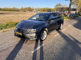 Volkswagen Passat 1.4 TSI GTE Variant Connected Series Plus   NL AUTO picture 2