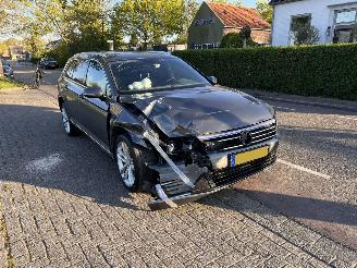Damaged car Volkswagen Passat 1.4 TSI GTE Variant Connected Series Plus   NL AUTO 2016/12