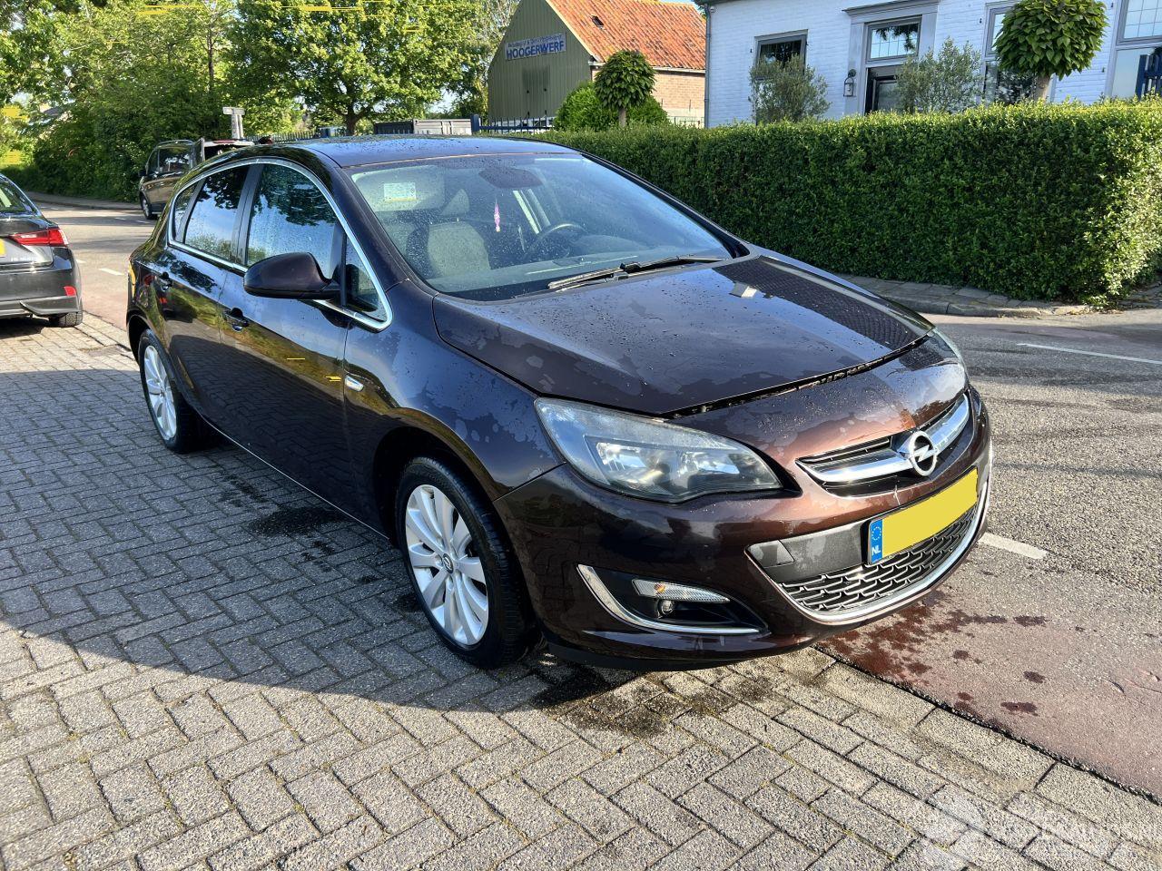 Opel Astra 1.6 CDTi Edition