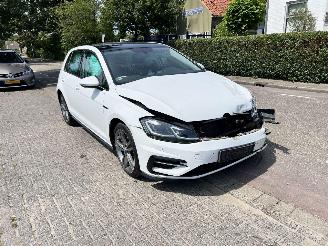 Coche accidentado Volkswagen Golf 1.5 TSi Highline Business R 2018/1