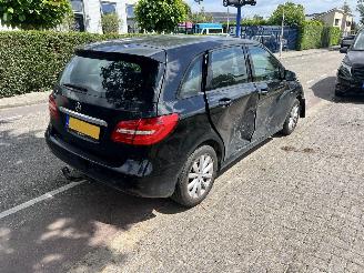 Mercedes B-klasse 180 Ambition picture 3