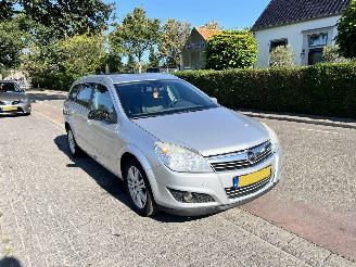 skadebil auto Opel Astra 1.6-16V Cosmo 2008/8