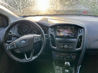 Ford Focus 1.0 Titanium Edition picture 7