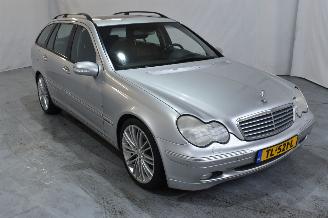 skadebil auto Mercedes C-klasse 320 Elegance 2002/1