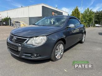 Coche siniestrado Volkswagen Eos Eos (1F7/F8), Cabrio, 2006 / 2015 1.6 FSI 16V 2007/2