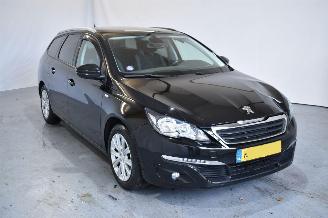 uszkodzony samochody osobowe Peugeot 308 1.2 PureTech Style 2016/8
