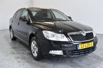 damaged passenger cars Skoda Octavia 1.2 TSI Ambition Bns 2010/7