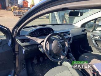 Peugeot 208 208 I (CA/CC/CK/CL), Hatchback, 2012 / 2019 1.0 Vti 12V PureTech picture 9
