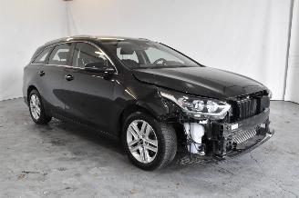 uszkodzony samochody osobowe Kia Ceed 1.0 T-GDi DynamicL. 2021/9