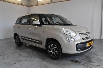 damaged passenger cars Fiat 500L  2018/10