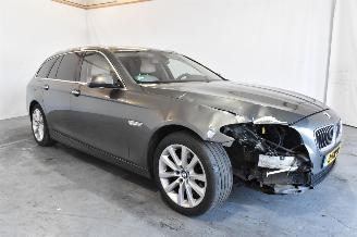 damaged passenger cars BMW 5-serie 525d Luxury Edition 2014/3