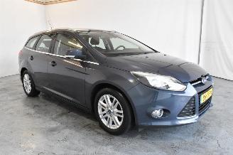 Schadeauto Ford Focus 1.0 EcoB. Titanium 2012/8