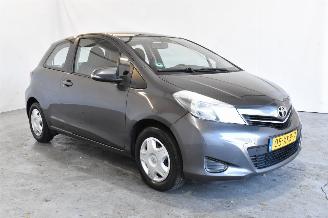 krockskadad bil auto Toyota Yaris 1.0 VVT-i Aspiration 2012/6