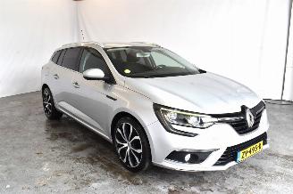 Vaurioauto  passenger cars Renault Mégane 1.5 dCi GT-Line 2017/8