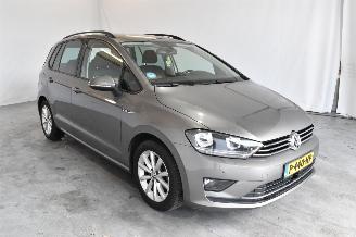 krockskadad bil auto Volkswagen Golf Sportsvan  2015/4