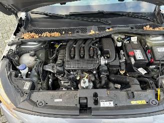 Peugeot 208 1.2 PureTech Active picture 6