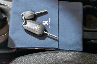 Peugeot 208 1.2 PureTech Active picture 31