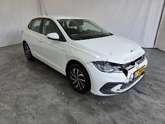 krockskadad bil auto Volkswagen Polo 1.0 TSI Life 2023/5
