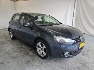damaged passenger cars Volkswagen Golf 1.2 TSI TourII BlueM 2010/10